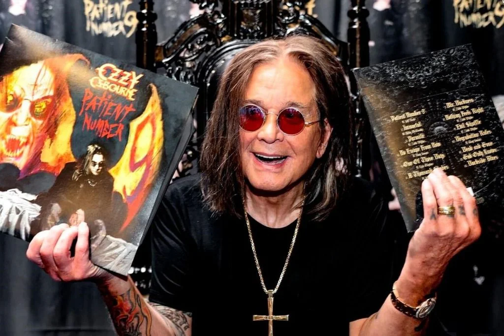 Ozzy Osbourne, entres los nuevos incorporados al Rock and Roll Hall of Fame: “No está mal para un tipo que fue despedido de su última banda”. Ozzy Osbourne, entres los nuevos incorporados al Rock and Roll Hall of Fame: “No está mal para un tipo que fue despedido de su última banda”.