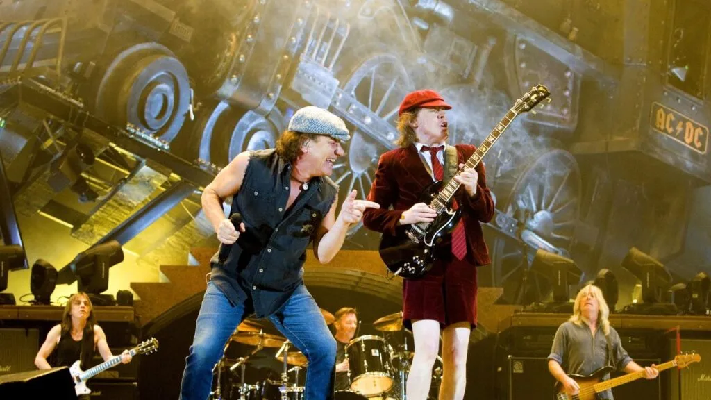 AC/DC: ¿Es cierto que Bon Scott intentó escribir la letra de “You Shook Me All Night Long” antes de morir? AC/DC: ¿Es cierto que Bon Scott intentó escribir la letra de “You Shook Me All Night Long” antes de morir?