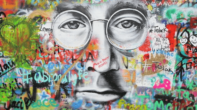 LA HISTORIA DETRÁS DEL MURO DE JOHN LENNON EN PRAGA: EL BEATLE NUNCA LLEGÓ A VISITAR LA CIUDAD