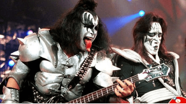 ¿ES GENE SIMMONS (KISS) UN BUEN BAJISTA? “LOS DEMÁS NO ESTÁN CUALIFICADOS PARA OPINAR”